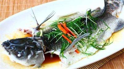 清蒸鲈鱼